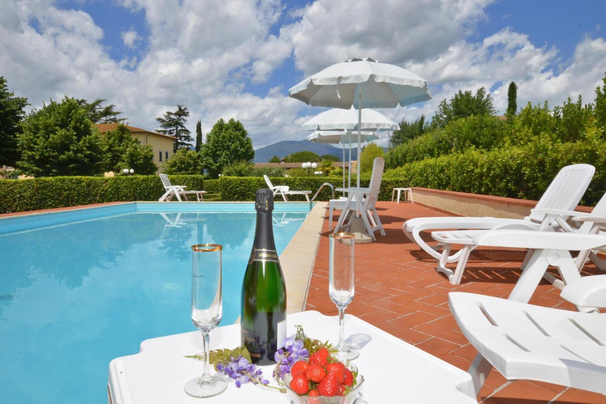 Tenuta Santa Colomba - Happy Rentals Bientina Eksteriør billede